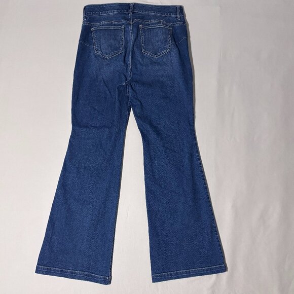 Torrid Bombshell Flare Jeans 16R Premium Stretch Blue Denim Curvy Fit Flared - Picture 2 of 13